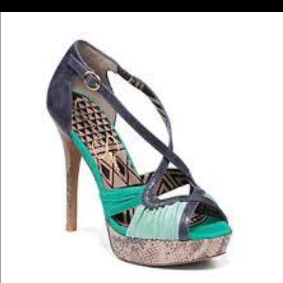 New Jessica Simpson color mixed heels - Picture 2 of 3
